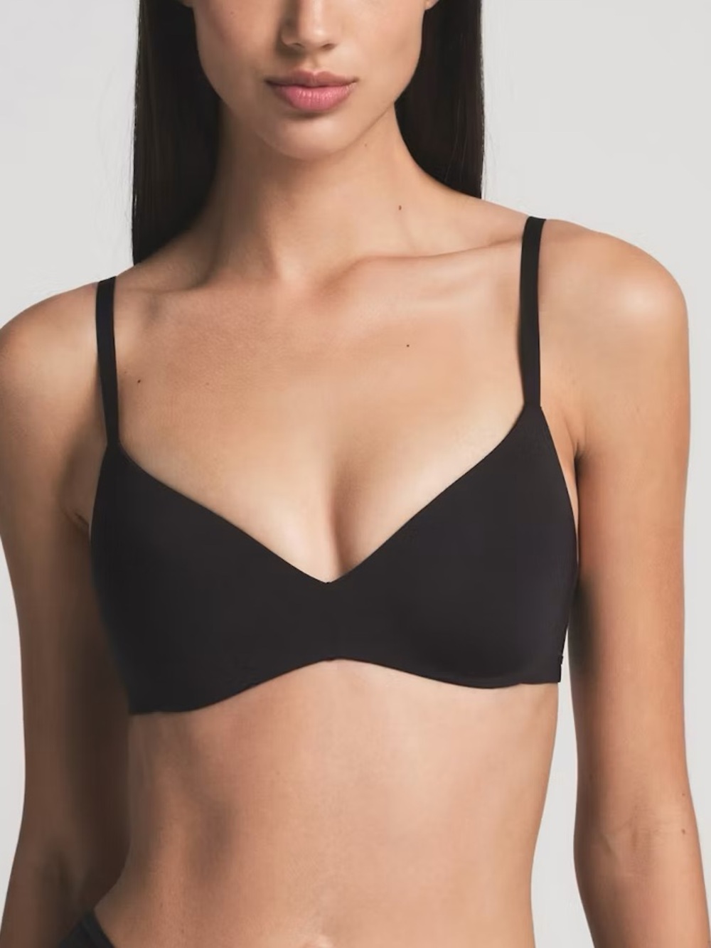 SKIMS Wireless Form Push-up Plunge Bra Onyx 36B
